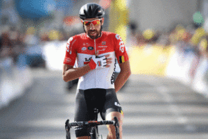 Ο Thomas De Gendt κερδίζει το δεύτερο γύρο Tour de Romandie μετά από διάλειμμα 167χλμ.